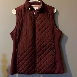 Cute burgundy Market & Spruce vest, size L